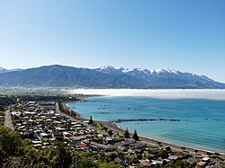 Kaikoura yarımadasından Kaikoura'nın görüntüsü